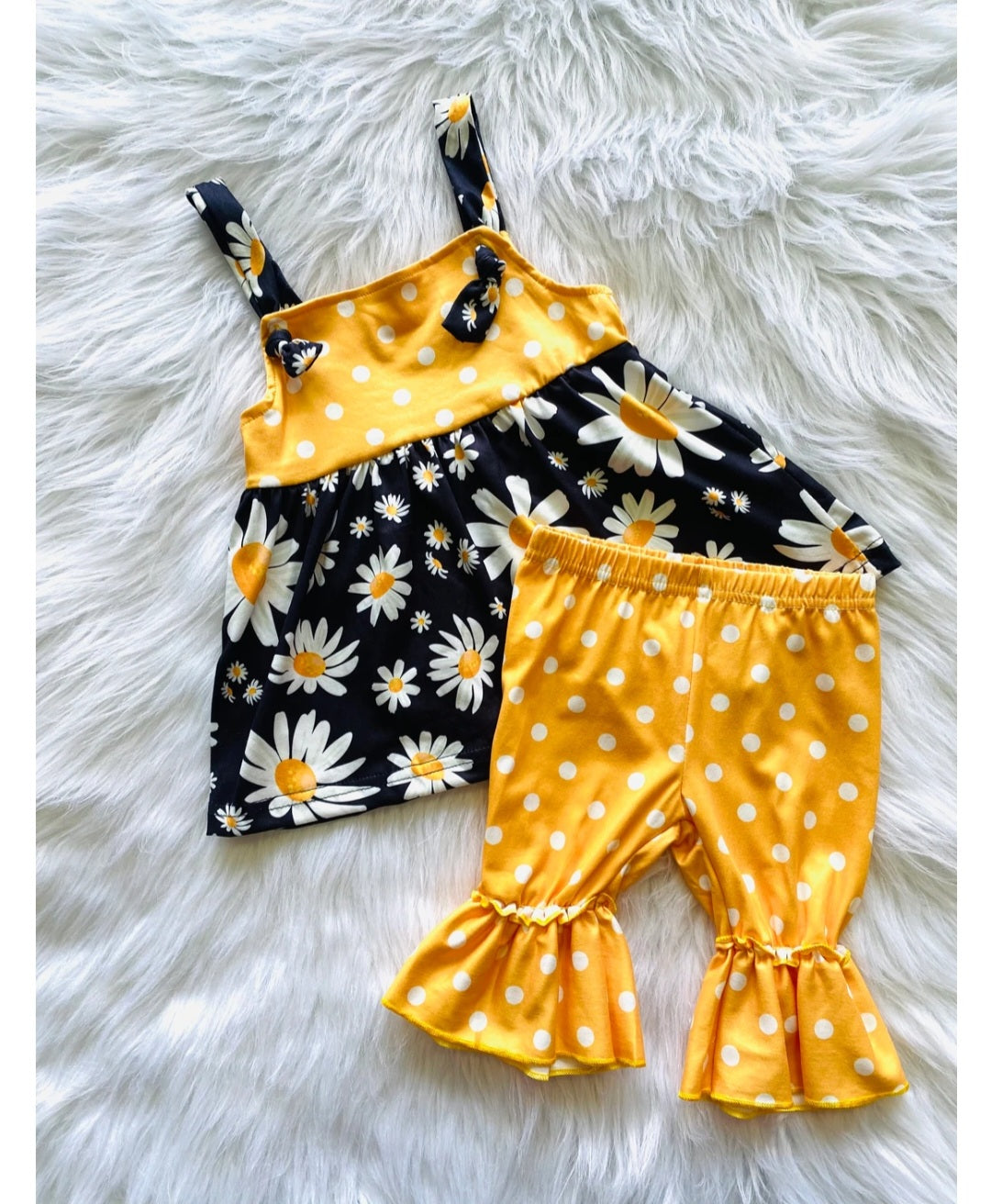 Crazy Daisy Capri Set